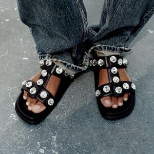 Rhinestones embellished flat sandals 2024 dazzling